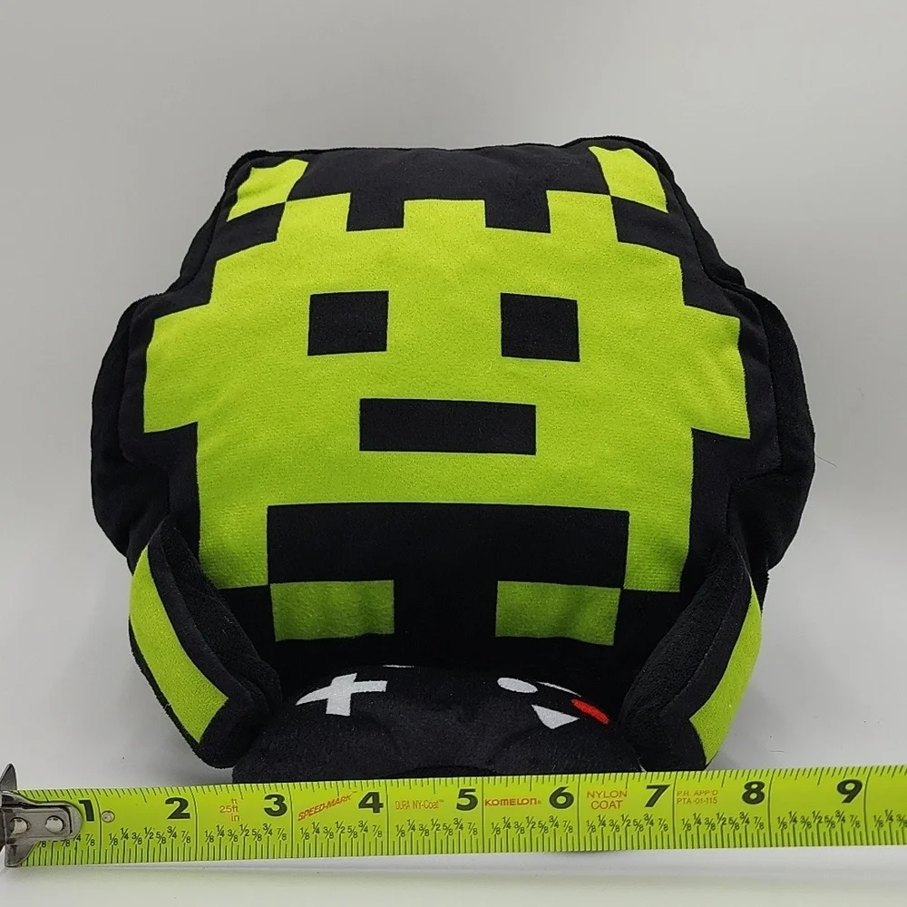 BMI Gamer Retro Gaming Plush Pillow - Black and‎ Green